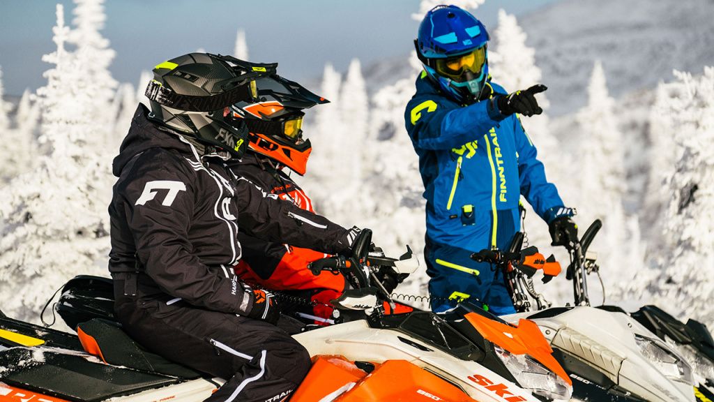 ride snowmobile in a group.jpg