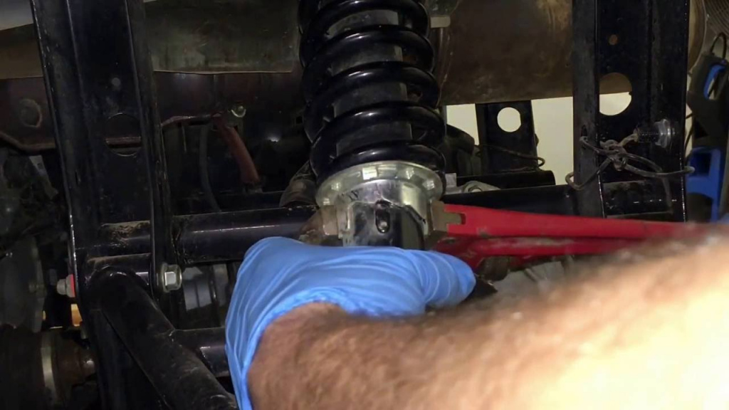 Adjusting ATV suspension