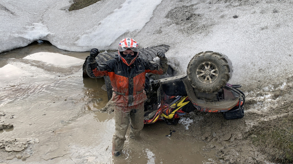 atv fall in the pit