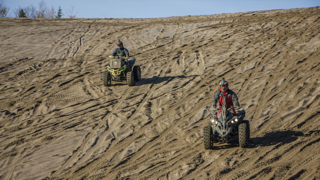 atvs sand riding