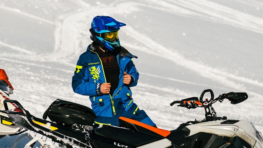 Snowmobile on sale riding gear