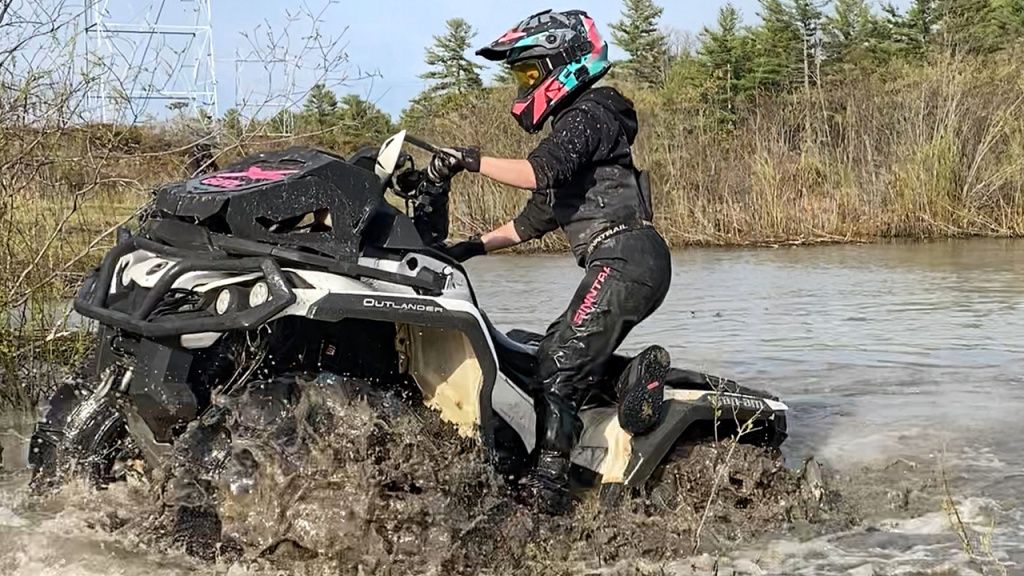 canam girl offroad.jpg
