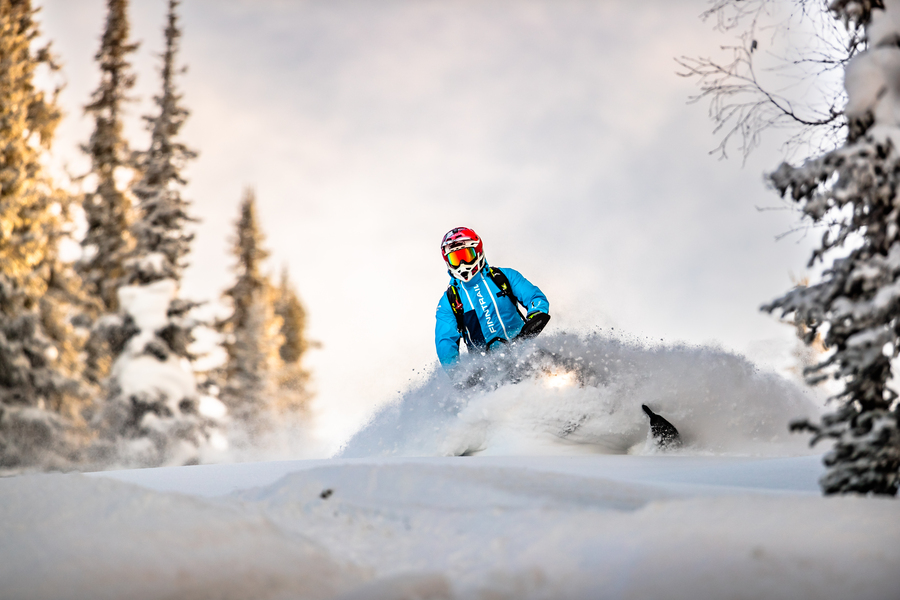 Snowmobile Cross-Country Racing: The Ultimate Winter Endurance Challenge Snowmobile Cross-Country Racing: The Ultimate Winter Endurance Challenge