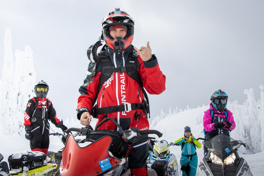 Deep Snow Snowmobiling: How to Choose the Right Sled