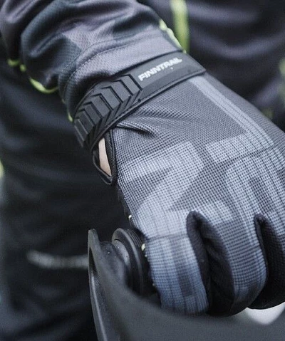 How to Choose Gloves for Off-Road Riding