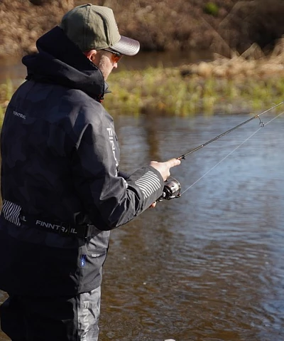 Angelstrategien für kaltes Wetter: Expertentipps, Taktiken und Köderwahl für Winterangler