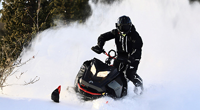 Ihr Leitfaden zum Schneemobilfahren: 6 Tipps für Loipen und darüber hinaus