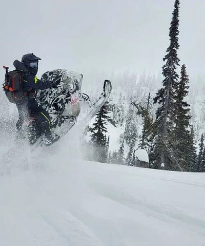 Faut-il un permis de conduire pour piloter une motoneige