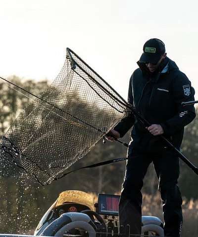 Beginner’s Guide to Boat Fishing: Techniques, Gear & Safety Tips