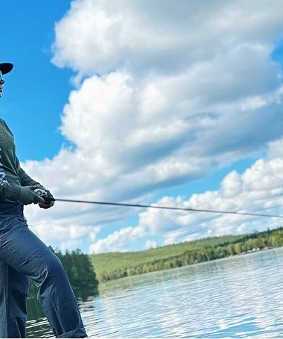 How to Dress for Summer Shore Fishing
