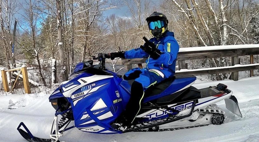 Vollständige Checkliste für die Wartung von Schneemobilen für maximale Leistung