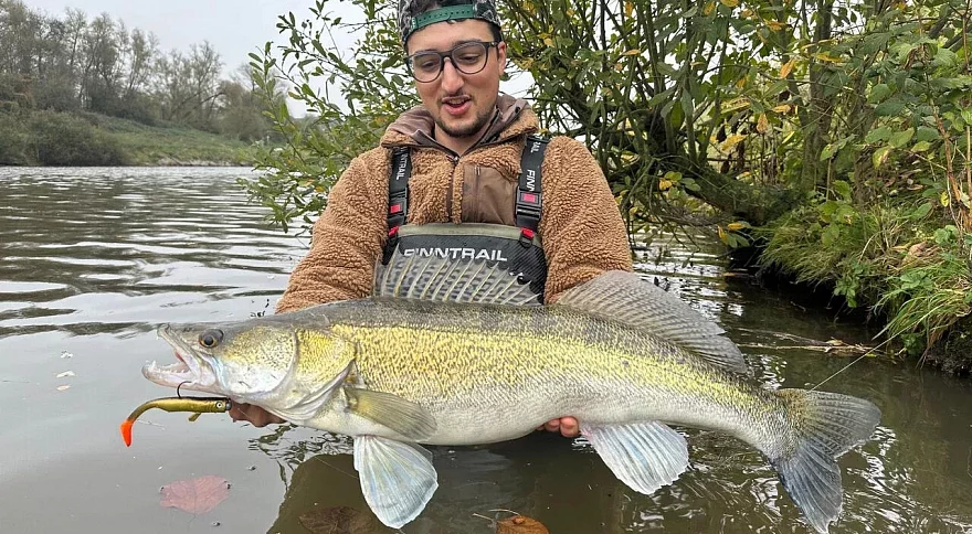 How to Fish for Zander During a Flood