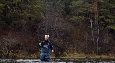 How to Approach Fish When Wading to Avoid Spooking Them