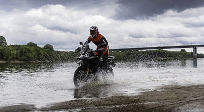 How to Choose the Right Off-Road Suit for Every Season