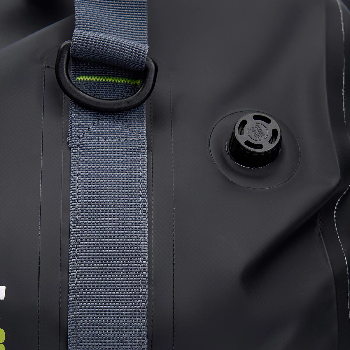 SATELLITE 80L Black