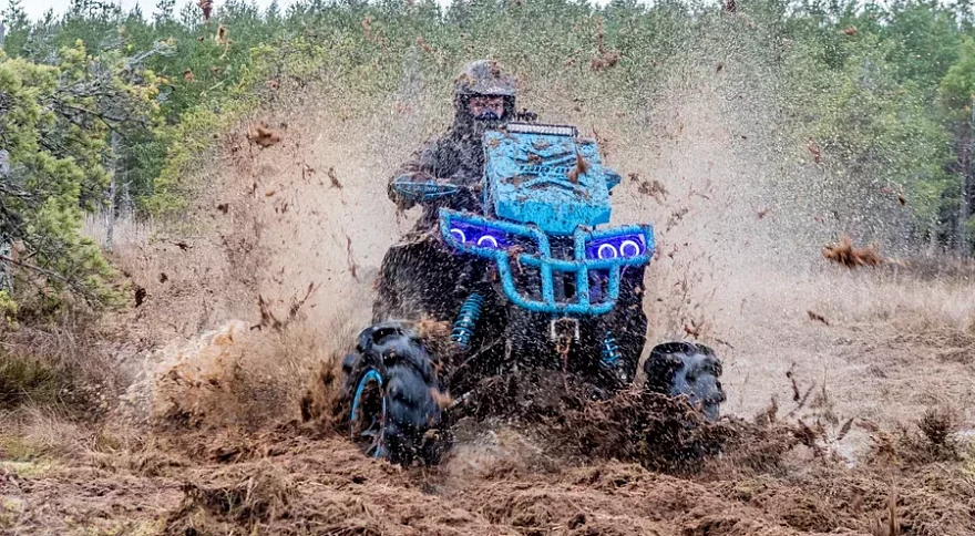 UTV oder ATV: Welches Geländefahrzeug ist das richtige für Sie?