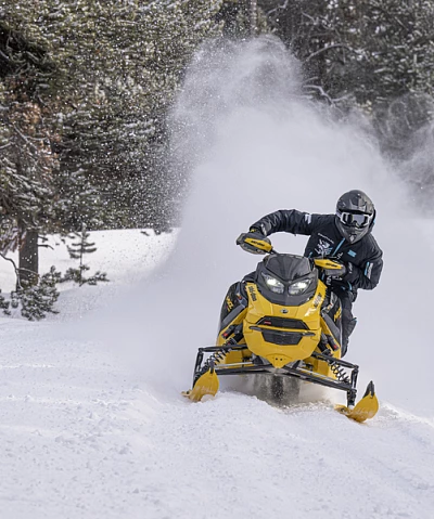 Was ist Backcountry: Die Geschichte des Backcountry und das Wesen des Fahrens abseits der Pisten