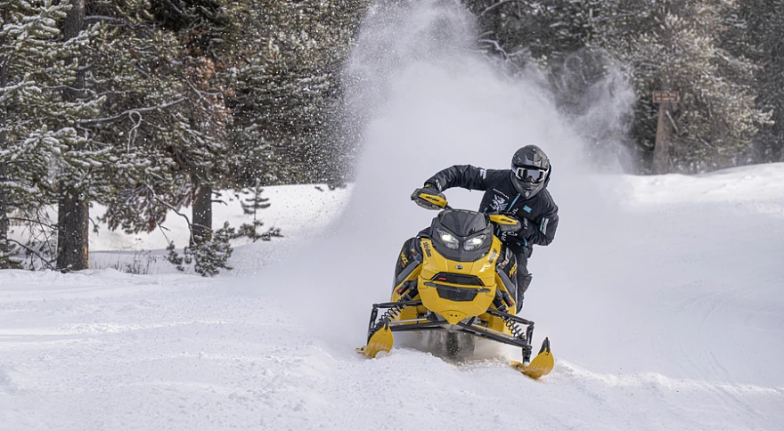 Was ist Backcountry: Die Geschichte des Backcountry und das Wesen des Fahrens abseits der Pisten