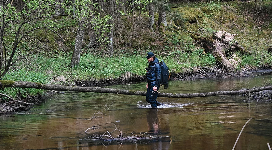 Guide pour le wet wading: chaussures de wading, chaussettes de pêche et plus encore