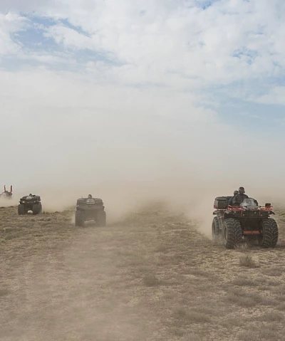 Den ersten Offroad-Trip mit Freunden planen: Ausrüstung, Vorbereitung & Fallstricke